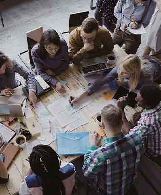 公司簡介(圖9) 研發(fā)生產(chǎn)團(tuán)隊(duì)