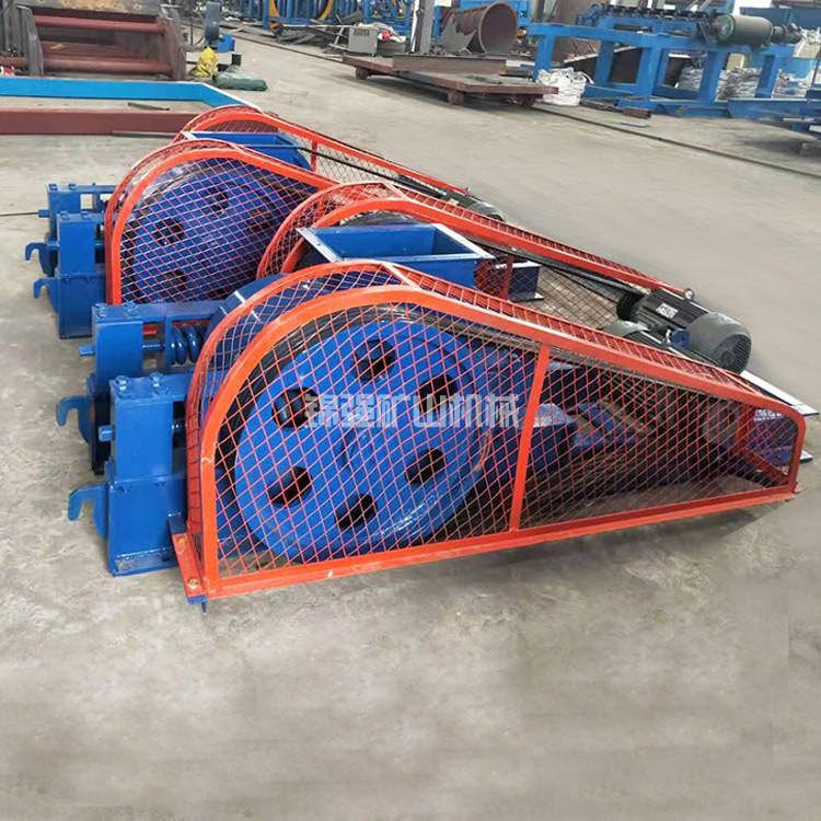 雙輥式破碎機(圖1) 雙輥式破碎機(圖1)