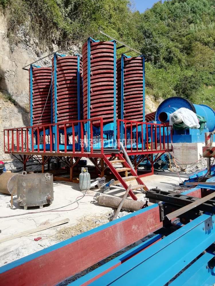 玻璃鋼螺旋溜槽(圖1) 玻璃鋼螺旋溜槽(圖1)