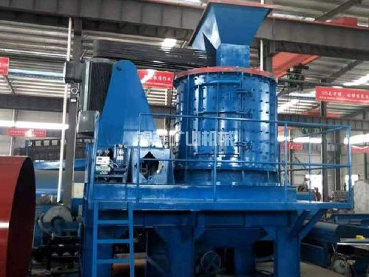 復合式破碎機(圖1) 復合式破碎機(圖1)