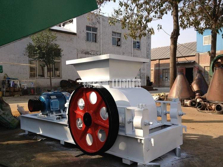對輥破碎機(圖2) 對輥破碎機(圖2)