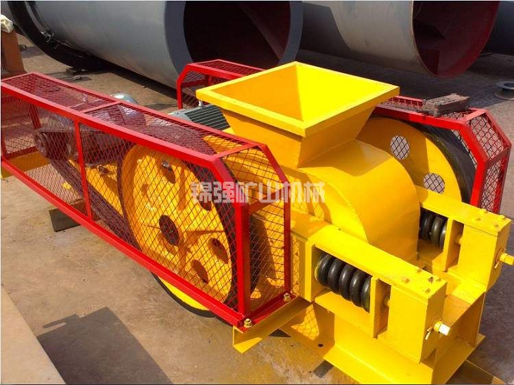 雙輥式破碎機(圖4) 雙輥式破碎機(圖4)
